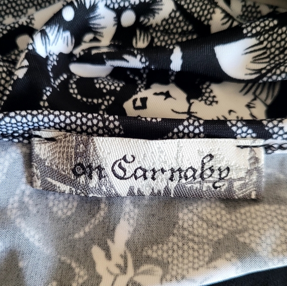 On Carnaby Faux Silk Top - Picture 4 of 5